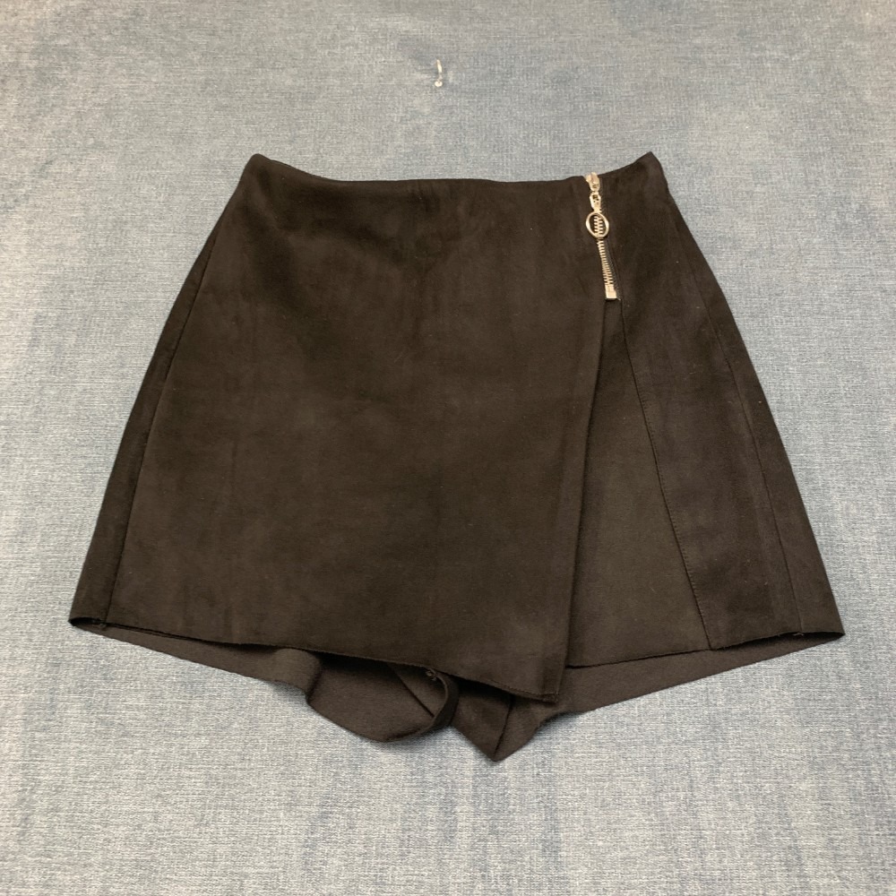 Zara Basic Shorts Womens XS Black Dark Wash Back Zipper Outdoor All Day Comfort